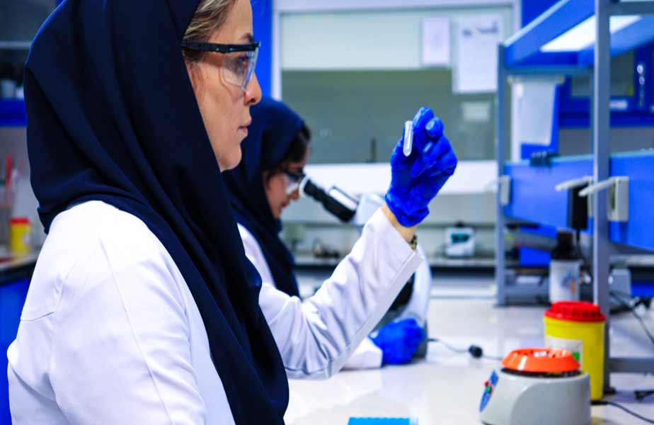 استخراج RNA از میکروارگانیسم ها، خون، رده های سلولی، بافت تازه در آزمایشگاه ژنتیک مولکولی
