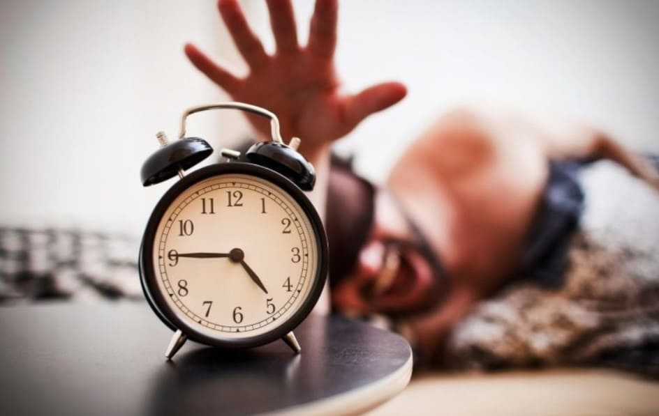 خوابیدن زیر پنج ساعت