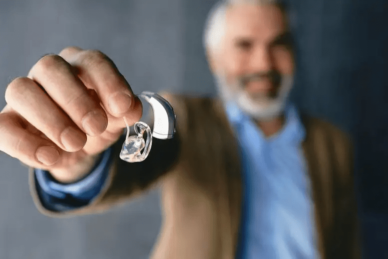 سمعک می‌تواند از ابتلا به زوال عقل جلوگیری کند